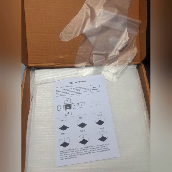 Ball display case with black suede bottom- New in package - Picture 2 of 3